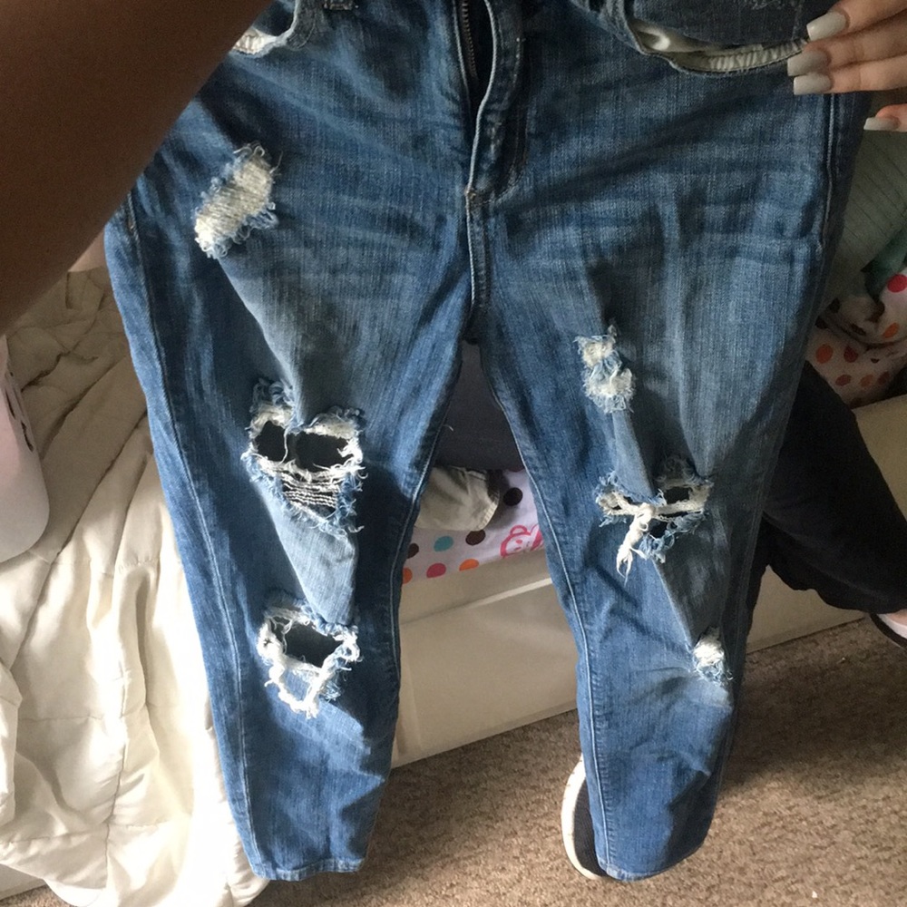 Fashion Nova ripped Jeans